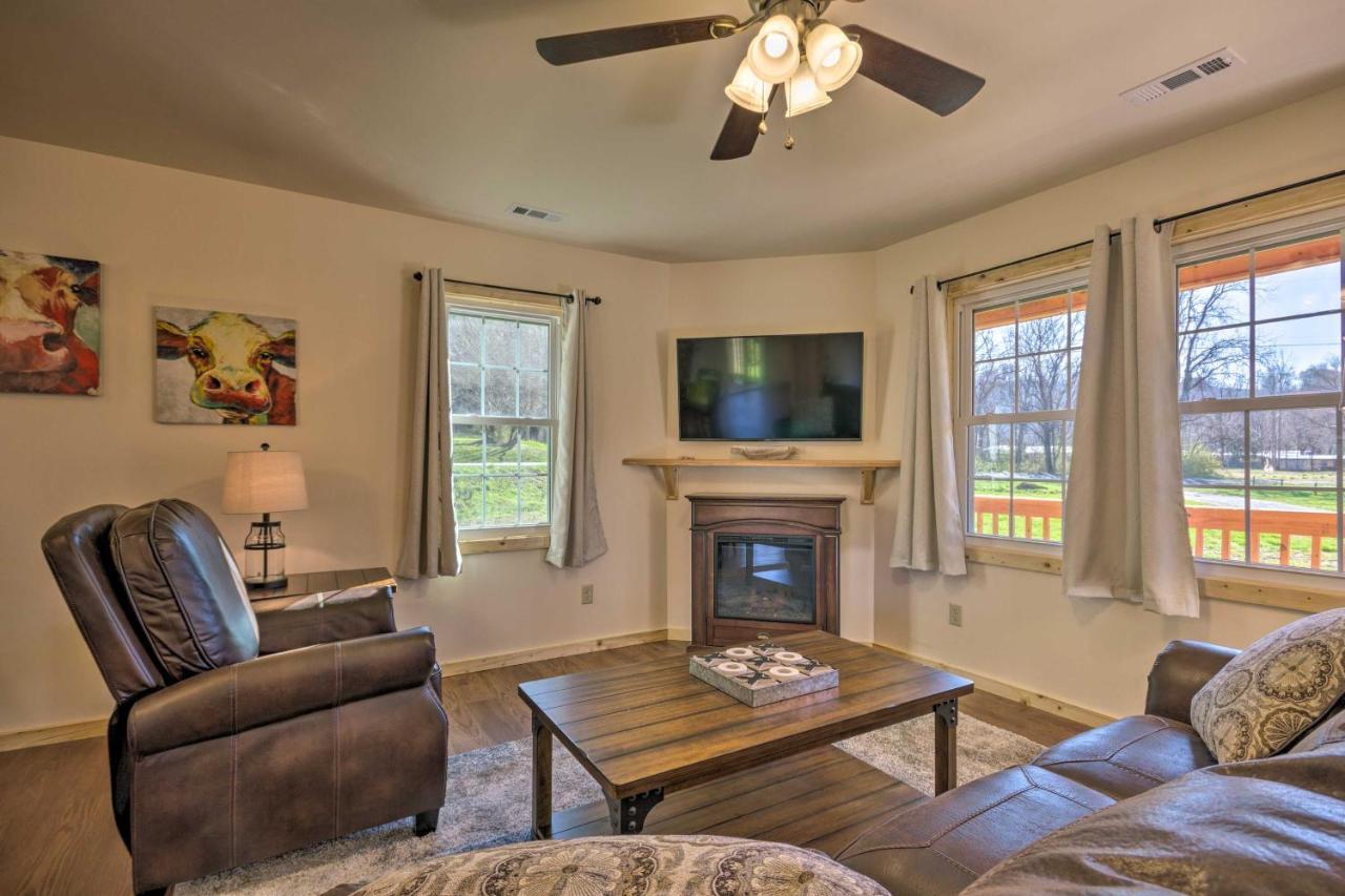Cozy Smoky Mountain Cabin By Tuckasegee River! Брайсън Сити Екстериор снимка
