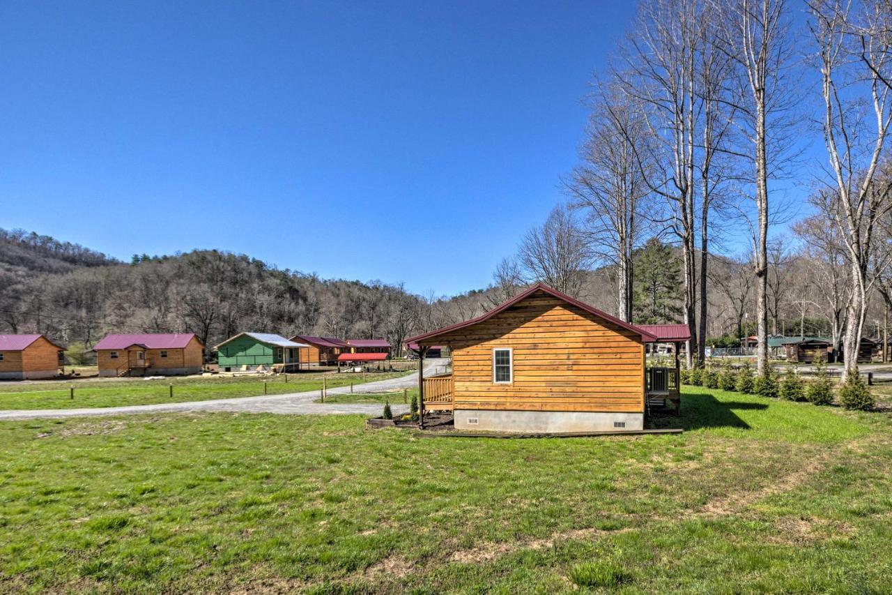Cozy Smoky Mountain Cabin By Tuckasegee River! Брайсън Сити Екстериор снимка